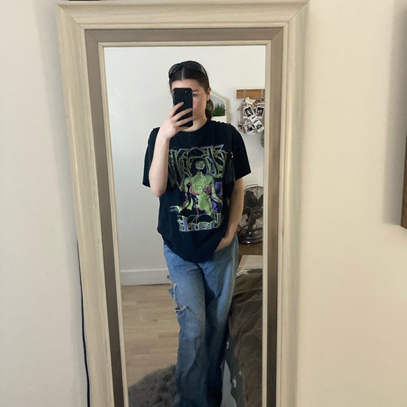 Urban Outfitters ‘Charli’ Band Tee - Picture 1 of 4